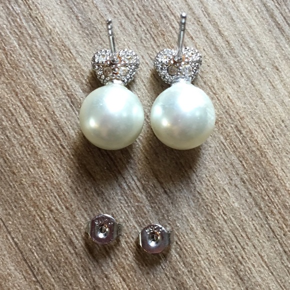 .925 Sterling Silver Pave Heart Earrings - Picture 8 of 8